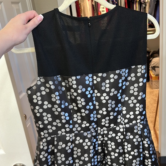 Adorable polka dot dress - Picture 6 of 7